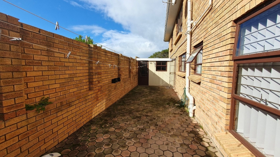 3 Bedroom Property for Sale in Dana Bay Western Cape